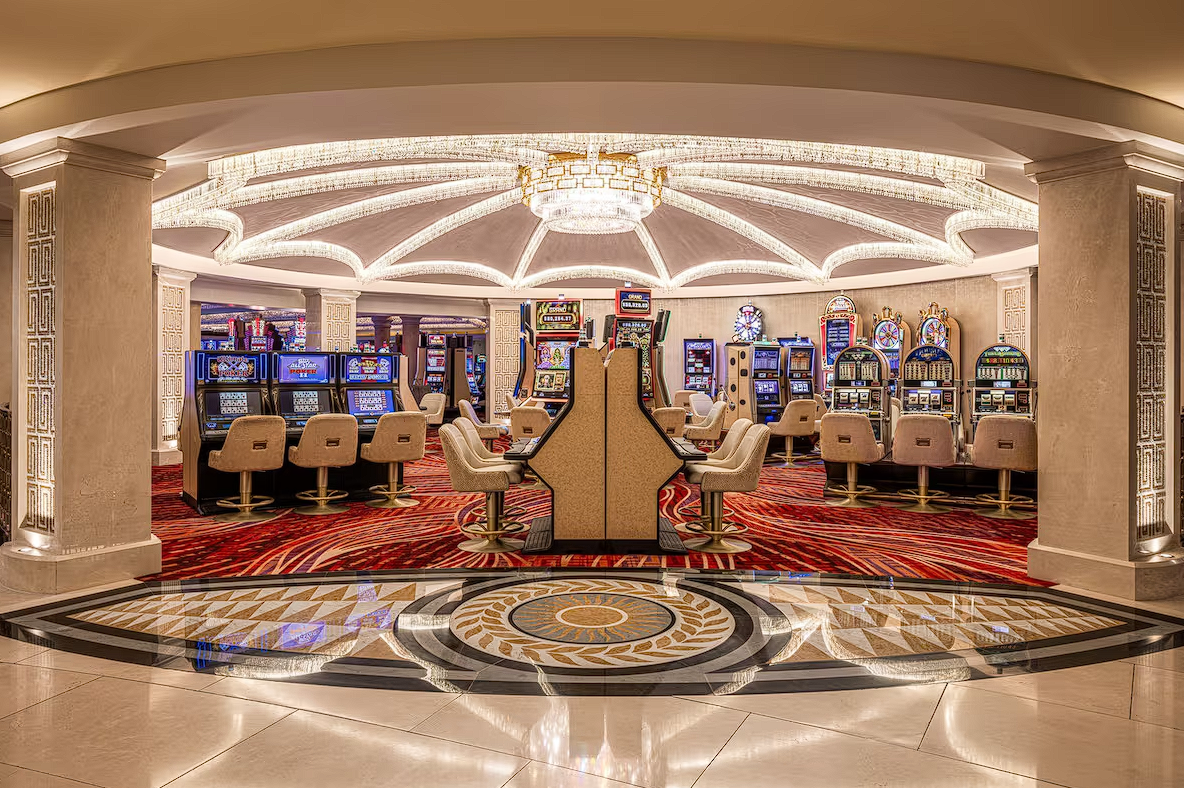 The world of luxury at Caesars Palace